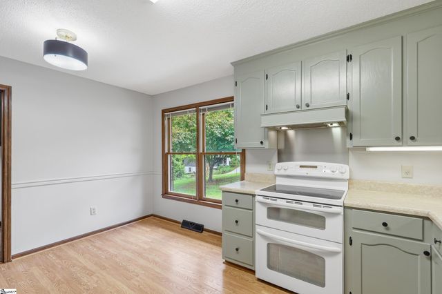 110 Trafalgar Road, Greenville, SC 29617