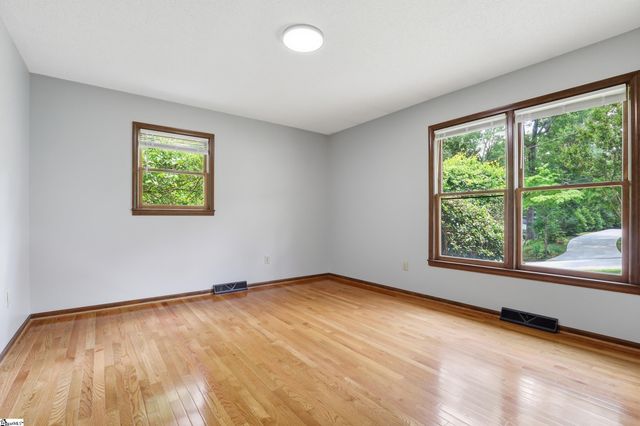 110 Trafalgar Road, Greenville, SC 29617