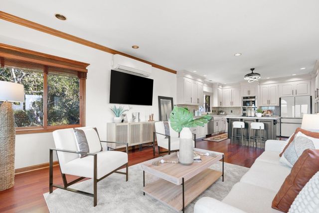 17 Kite Hill Road, Santa Cruz, CA 95060