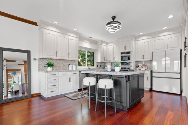 17 Kite Hill Road, Santa Cruz, CA 95060