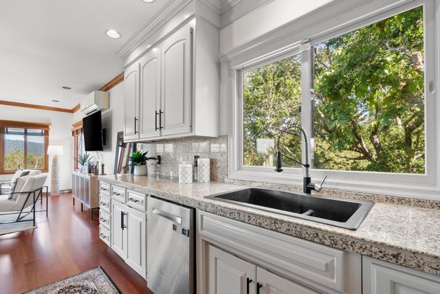 17 Kite Hill Road, Santa Cruz, CA 95060