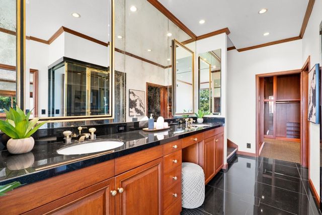 17 Kite Hill Road, Santa Cruz, CA 95060