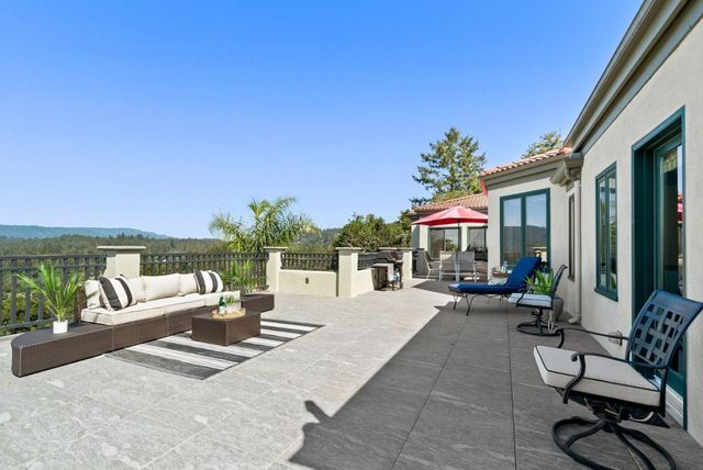17 Kite Hill Road, Santa Cruz, CA 95060