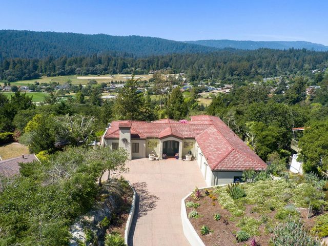 17 Kite Hill Road, Santa Cruz, CA 95060
