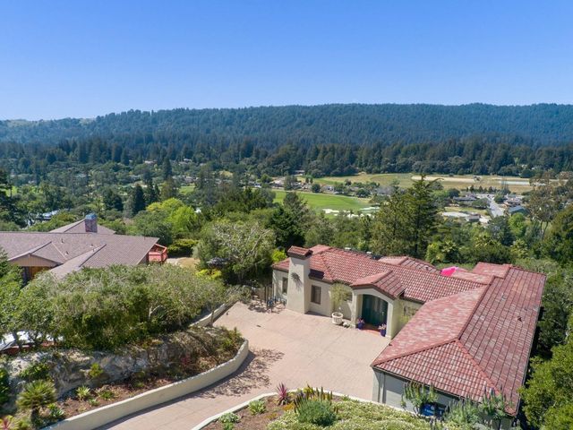 17 Kite Hill Road, Santa Cruz, CA 95060