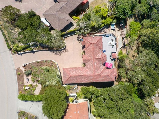 17 Kite Hill Road, Santa Cruz, CA 95060
