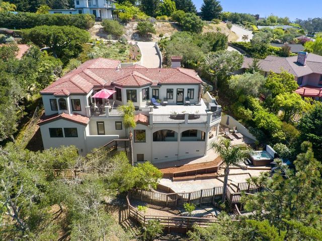 17 Kite Hill Road, Santa Cruz, CA 95060