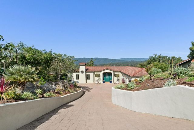 17 Kite Hill Road, Santa Cruz, CA 95060