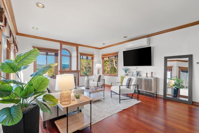 17 Kite Hill Road, Santa Cruz, CA 95060