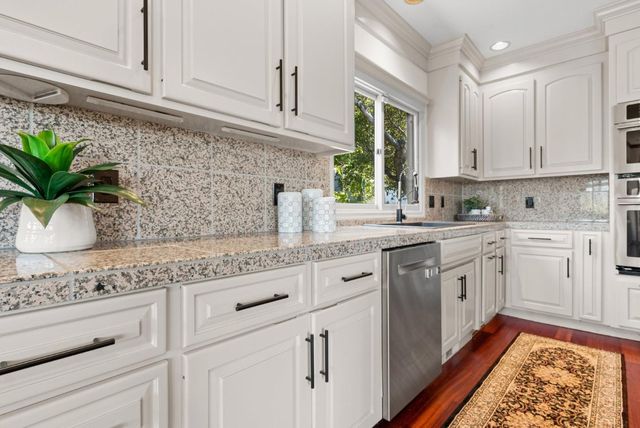 17 Kite Hill Road, Santa Cruz, CA 95060