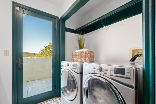 17 Kite Hill Road, Santa Cruz, CA 95060