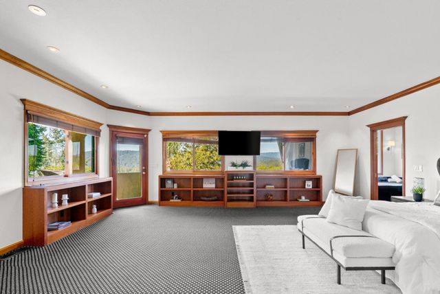 17 Kite Hill Road, Santa Cruz, CA 95060