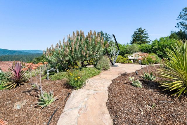 17 Kite Hill Road, Santa Cruz, CA 95060
