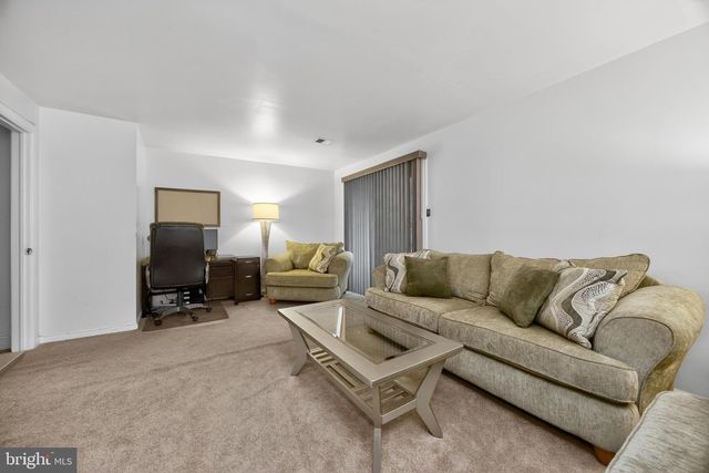 1616 S COVENTRY LN, West Chester, PA 19382