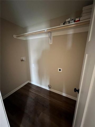 1600 Cottonwood Creek Avenue 1, Kearney, MO 64060