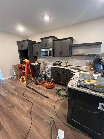 1600 Cottonwood Creek Avenue 1, Kearney, MO 64060