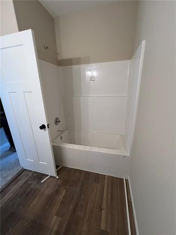 1600 Cottonwood Creek Avenue 1, Kearney, MO 64060