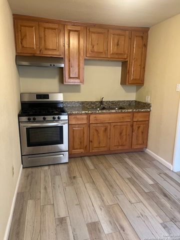 4419 N Hein, San Antonio, TX 78220