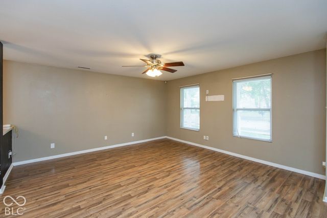 912 Brookstone Drive, Franklin, IN 46131