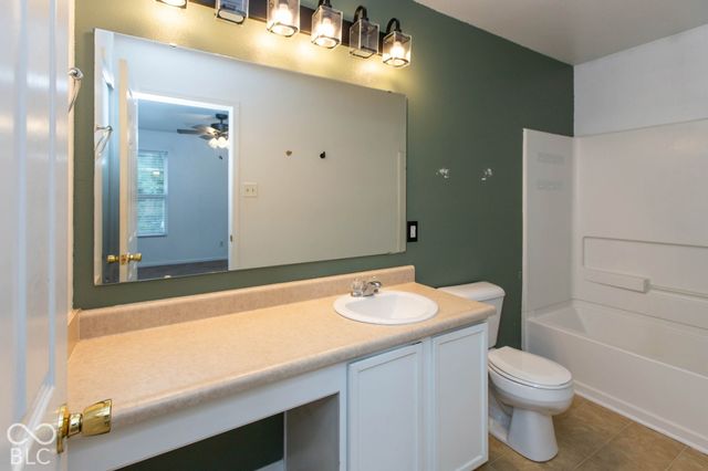 912 Brookstone Drive, Franklin, IN 46131