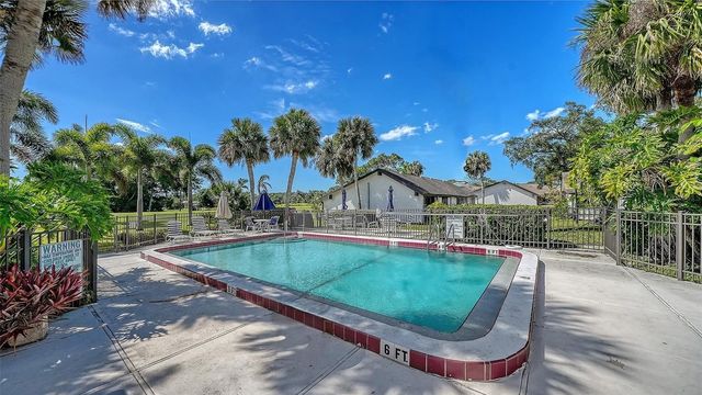 3569 LONGMEADOW 35, Sarasota, FL 34235