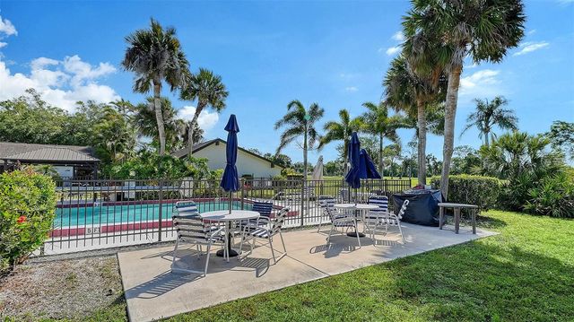 3569 LONGMEADOW 35, Sarasota, FL 34235