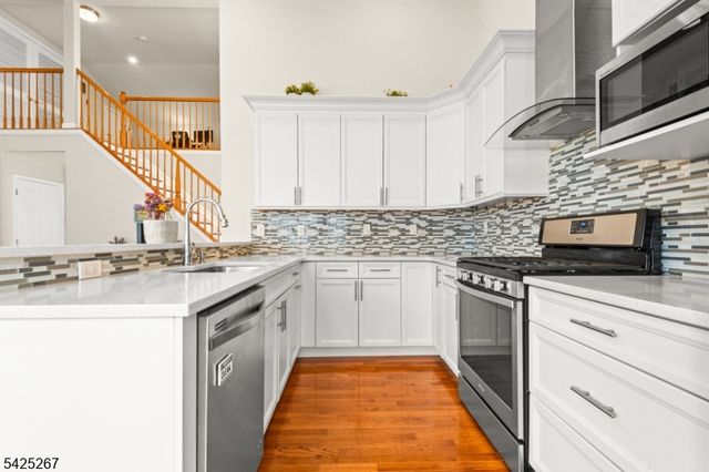 569 Coventry Dr 569, Nutley Twp., NJ 07110