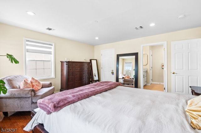 569 Coventry Dr 569, Nutley Twp., NJ 07110