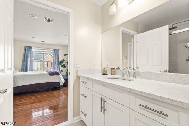 569 Coventry Dr 569, Nutley Twp., NJ 07110