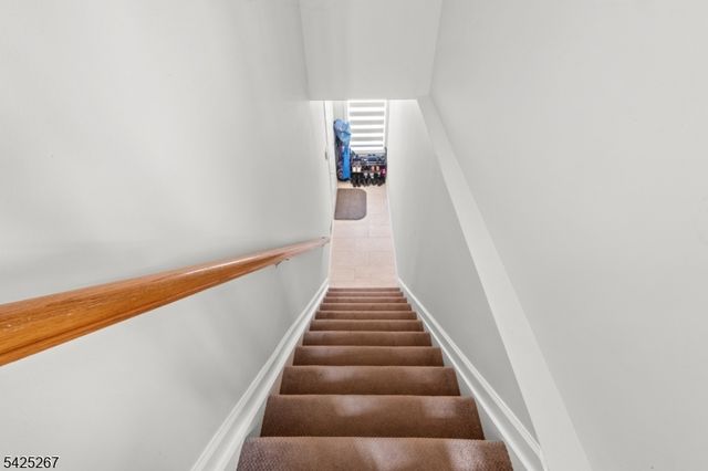 569 Coventry Dr 569, Nutley Twp., NJ 07110