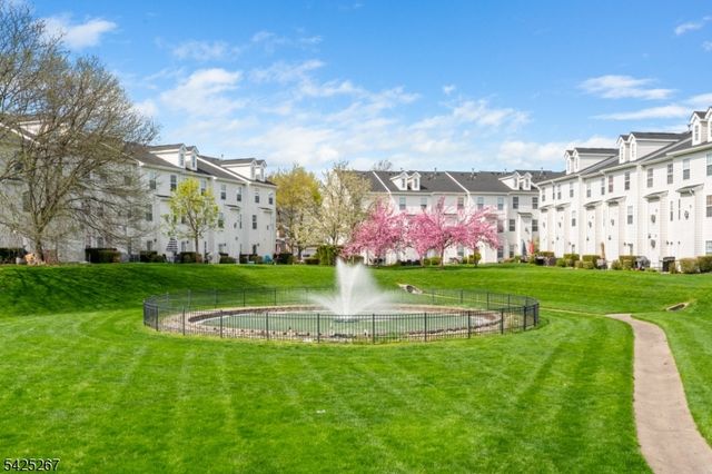 569 Coventry Dr 569, Nutley Twp., NJ 07110