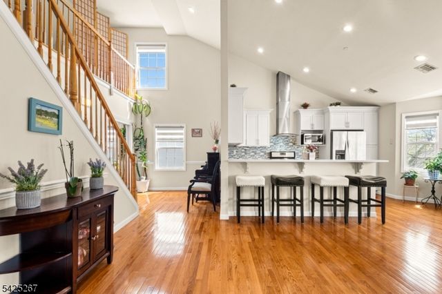 569 Coventry Dr 569, Nutley Twp., NJ 07110