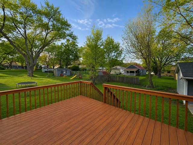 720 Adams Street, Elgin, IL 60123