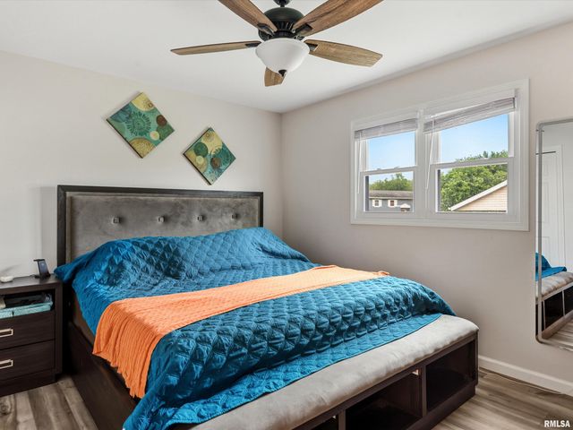 2712 Mead Drive, Springfield, IL 62707