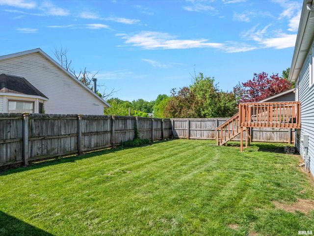 2712 Mead Drive, Springfield, IL 62707