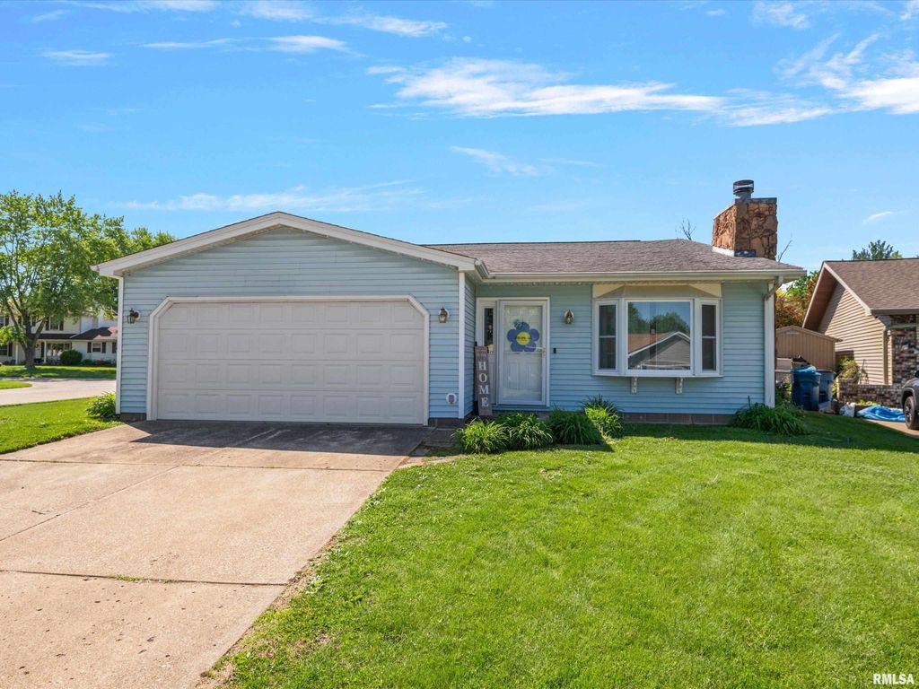 2712 Mead Drive, Springfield, IL 62707