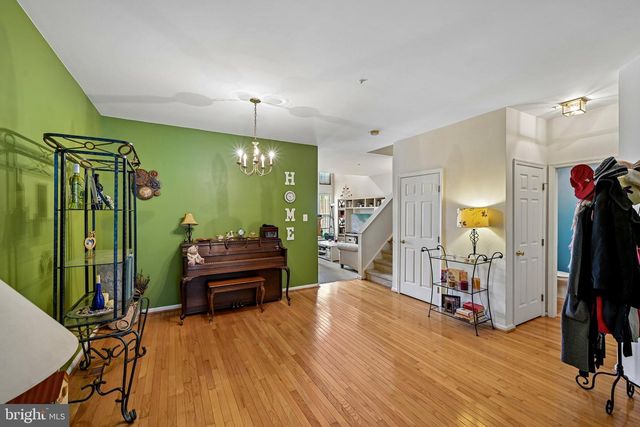 4 DUNKIRK CT, Norristown, PA 19403