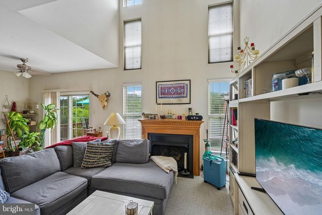 4 DUNKIRK CT, Norristown, PA 19403