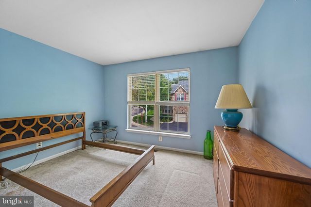 4 DUNKIRK CT, Norristown, PA 19403