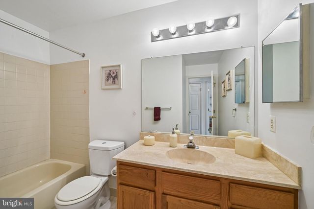 4 DUNKIRK CT, Norristown, PA 19403