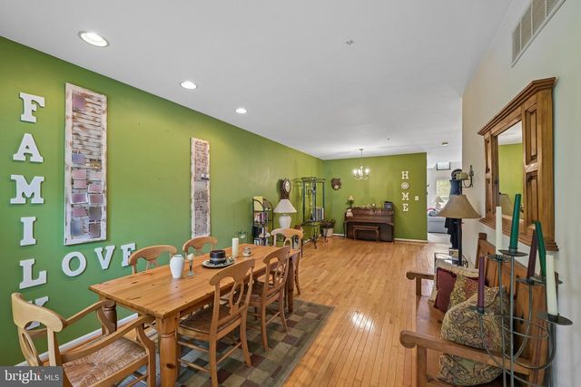 4 DUNKIRK CT, Norristown, PA 19403