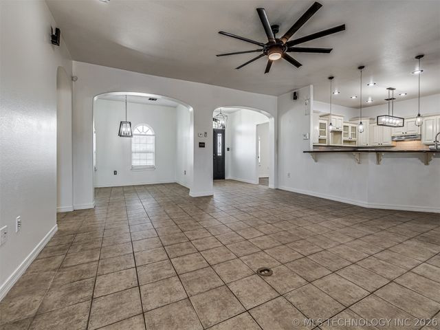 420 NW 5th, Pryor, OK 74361