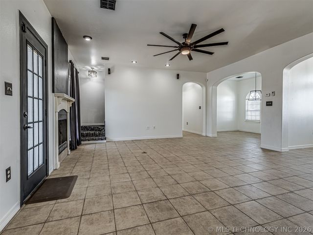 420 NW 5th, Pryor, OK 74361