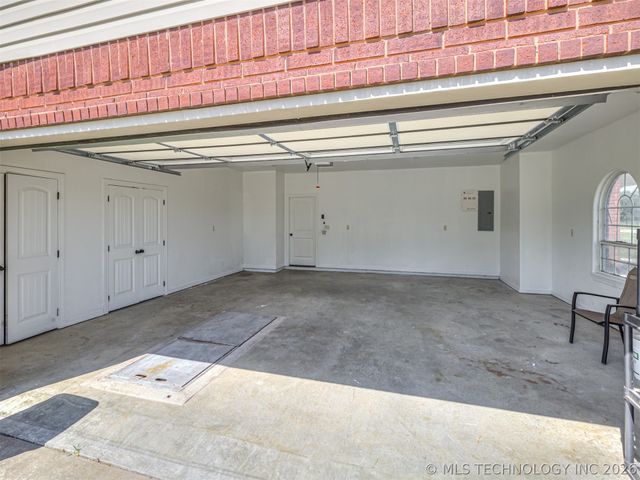 420 NW 5th, Pryor, OK 74361