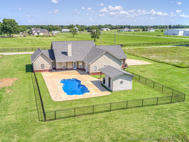 420 NW 5th, Pryor, OK 74361