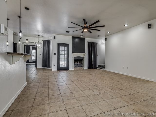 420 NW 5th, Pryor, OK 74361