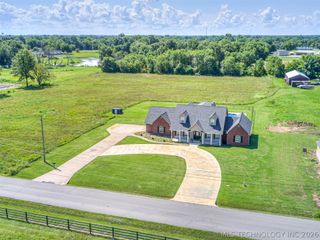 420 NW 5th, Pryor, OK 74361