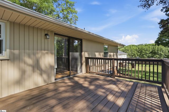 110 Ashley Oaks Drive, Simpsonville, SC 29680