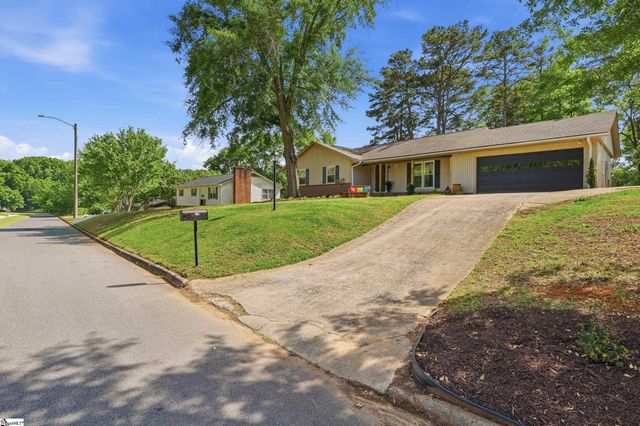 110 Ashley Oaks Drive, Simpsonville, SC 29680
