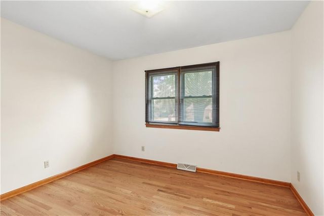 6716 Corrington Avenue, Kansas City, MO 64133